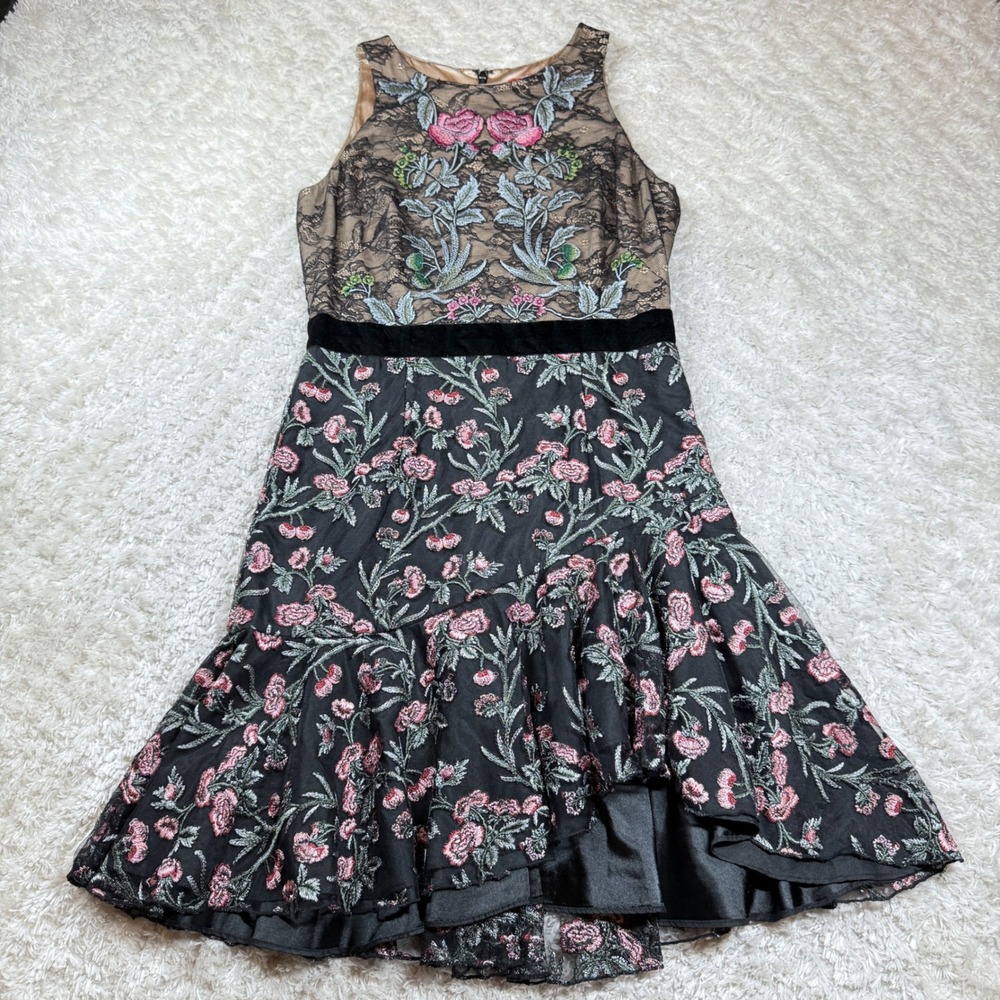 Monique Lhuillier Dress 12 Black Floral Embroidered Lace Flared Cocktail Y2K